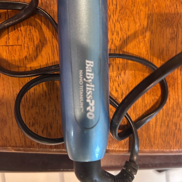 BaBylissPRO Blue Hair Straightening Brush - Picture 2 of 3